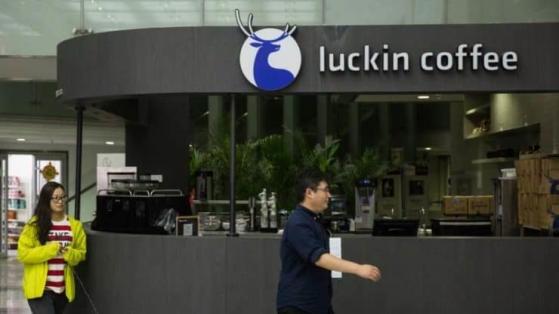 Le titre de Luckin Coffee reste menacé alors que la croissance des revenus s’accélère