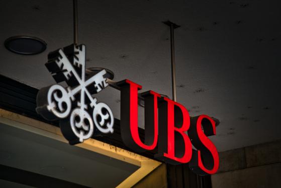 L’action UBS envoie des signaux mitigés avant les bénéfices : acheter ou vendre ?
