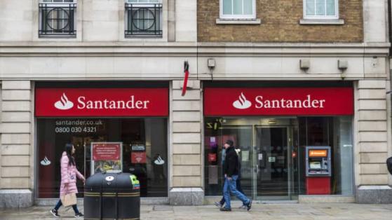Le cours de l’action Santander forme un triple sommet avant les bénéfices