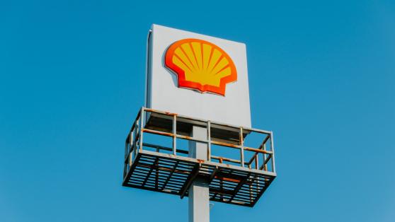 Shell en pourparlers pour vendre ses activités de stations-service malaisiennes à Saudi Aramco dans le cadre d’un accord d’un milliard de dollars : rapport