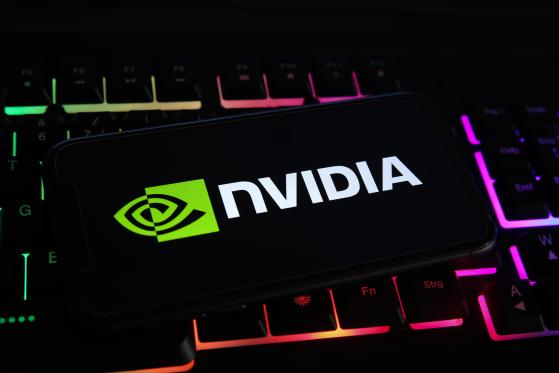 Le PDG de Nvidia, Jenson Huang, a obtenu une augmentation de salaire de 60 % au cours de l’exercice 24 dans un contexte de croissance tirée par l’IA.